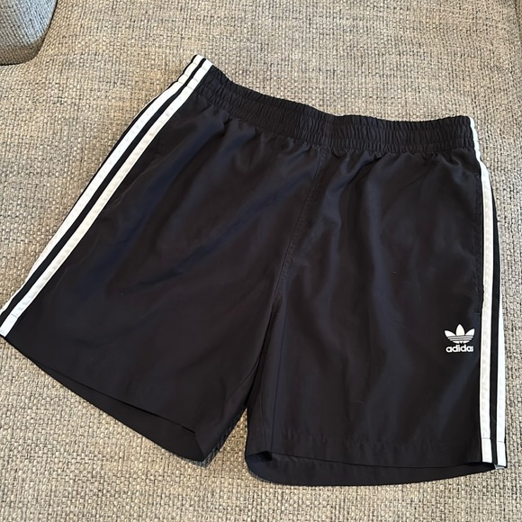 Adidas mens athletic shorts. Used in new condition - Picture 1 of 3